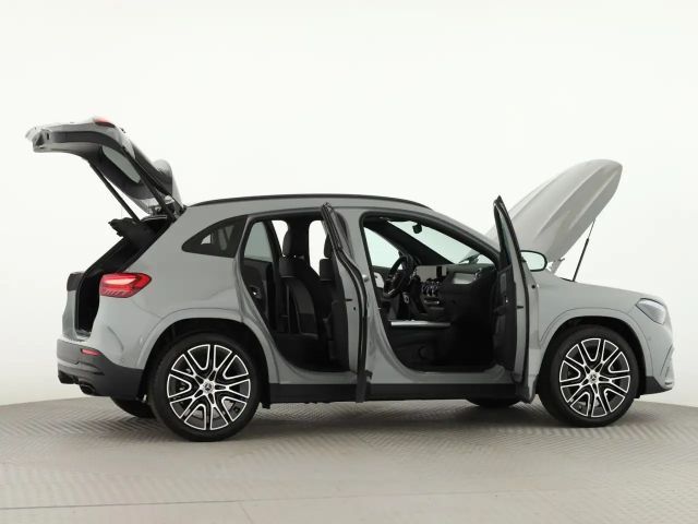 Mercedes-Benz GLA 200 AMG Line