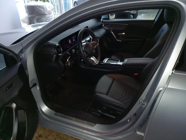 Mercedes-Benz A 180 Progressive