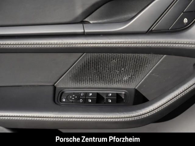 Porsche Taycan 4S Cross Turismo