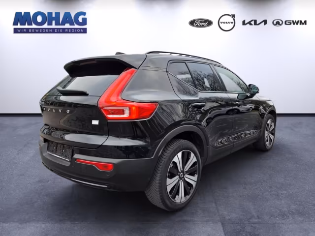 Volvo XC40 Core Recharge