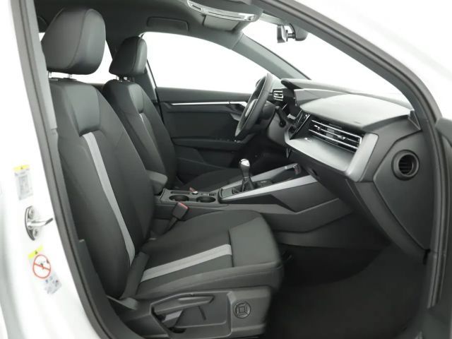 Audi A3 30 TFSI Sedan