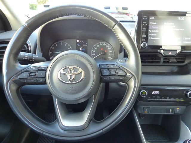 Toyota Yaris 1.5 VVT-iE Klimaautom. LED SHZ Alu