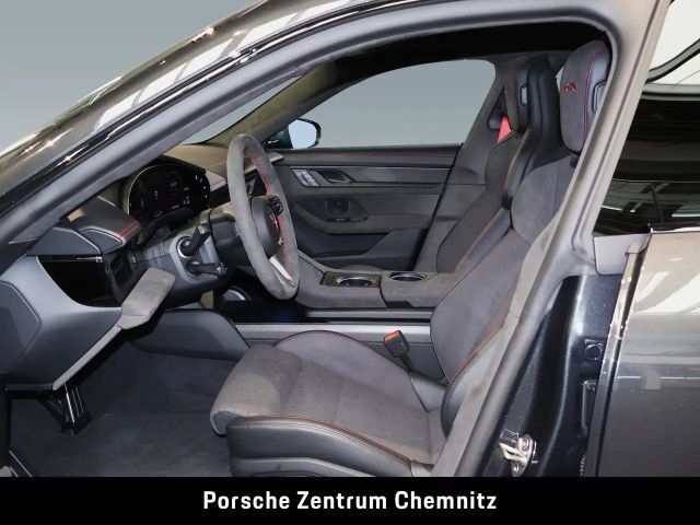 Porsche Taycan 4 GTS