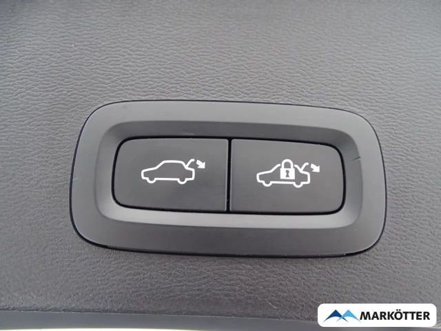 Volvo XC40 Core Recharge