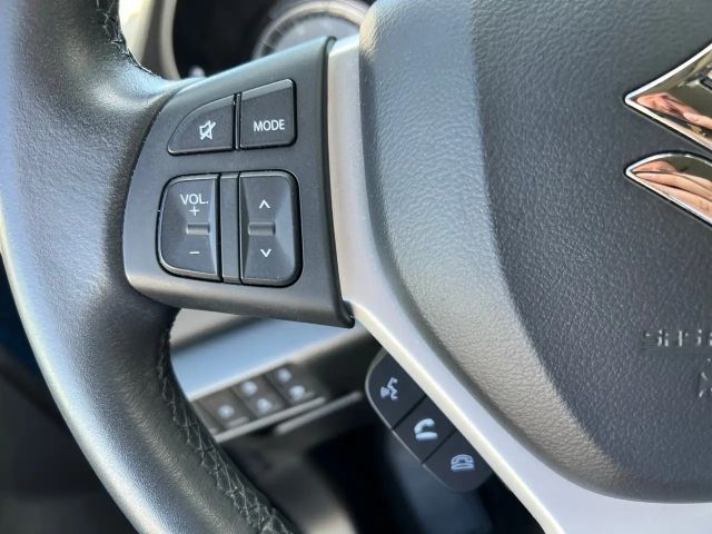 Suzuki S-Cross Flash