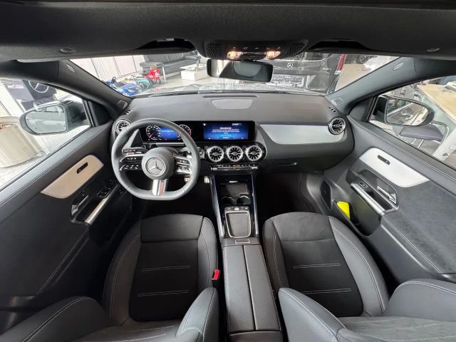 Mercedes-Benz GLA 200 AMG Line