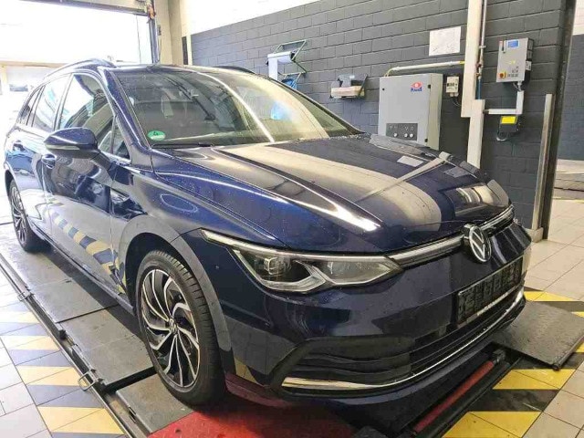 Volkswagen Golf 2.0 TDI DSG Style Variant