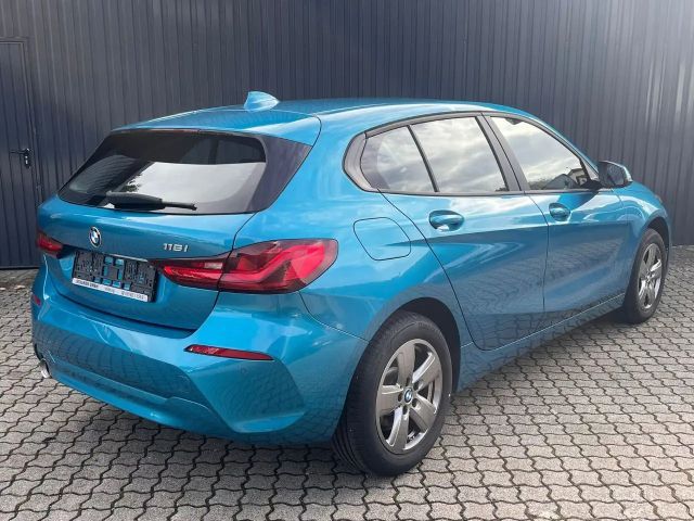 BMW 116 116i 5-deurs Sedan