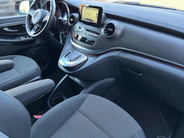 Mercedes-Benz V 300 AMG Line V 300 d