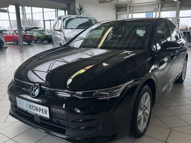 Volkswagen Golf 1.5 eTSI Golf VIII Life