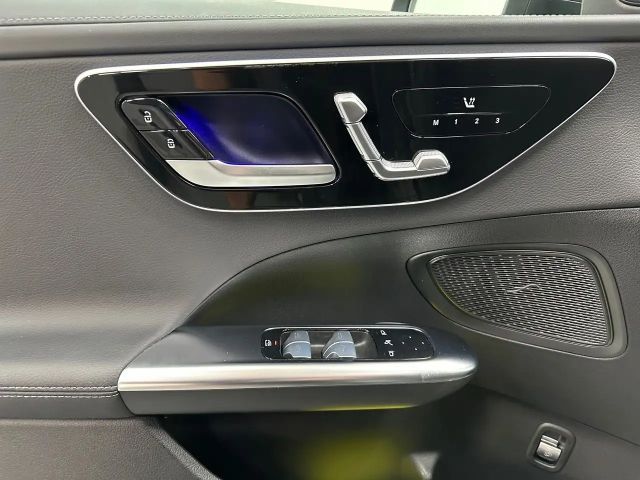 Mercedes-Benz C 300 AMG Line Sedan