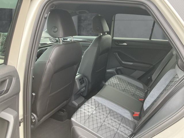 Volkswagen T-Roc 1.5 TSI DSG R-Line