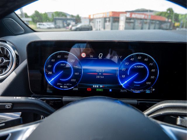 Mercedes-Benz EQA 300 4MATIC