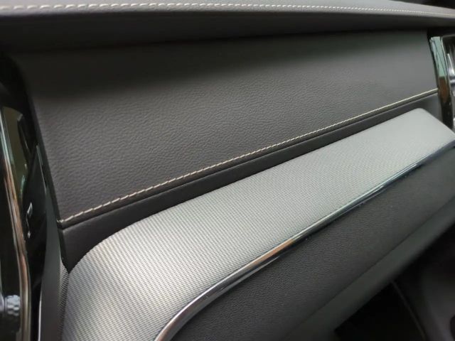 Volvo XC60 R-Design Recharge T6