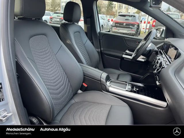 Mercedes-Benz B 220 4MATIC