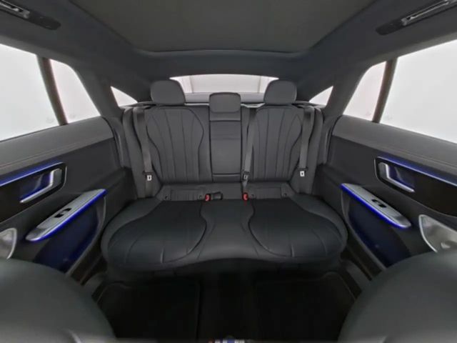 Mercedes-Benz EQE 300 Sedan