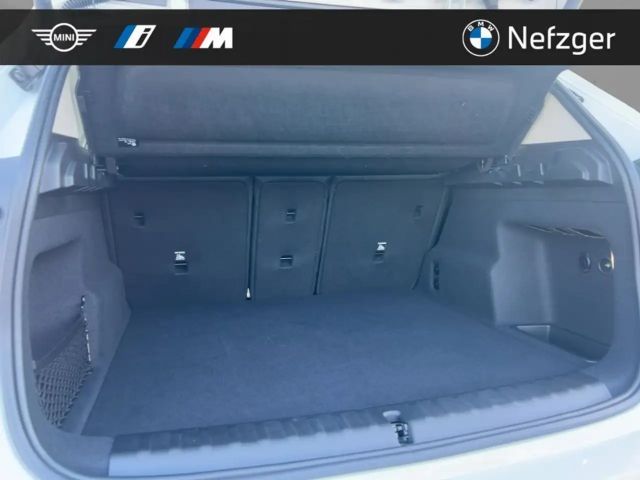 BMW X1 xDrive23i xLine Park-Assistent AHK PANO LED