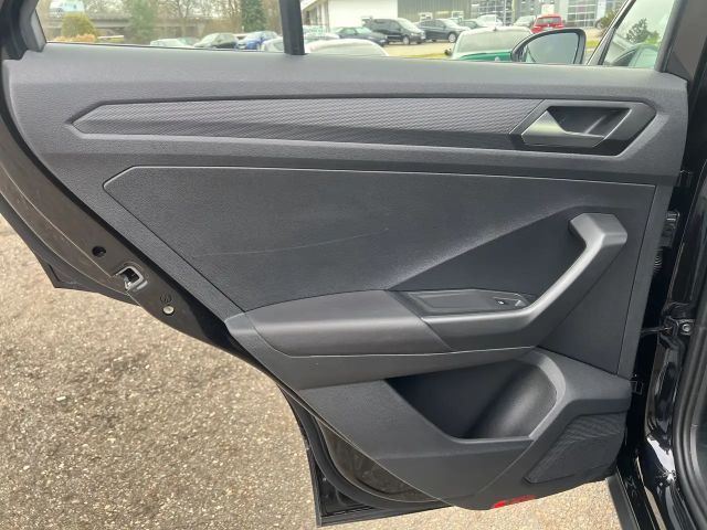 Volkswagen T-Roc 2.0 TD Allrad LED Navi Pano USB Parkassistent