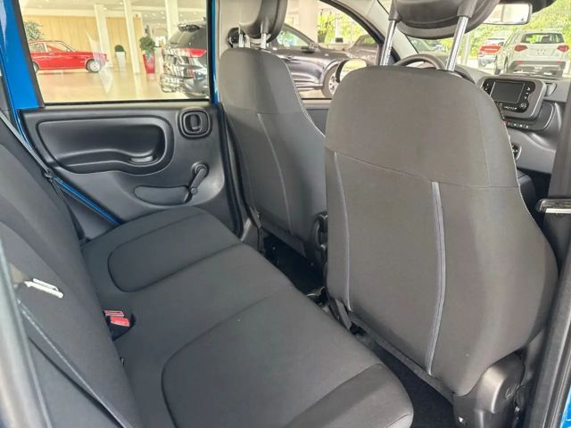 Fiat Panda DAB Spurhalteass. Verkehrszeichenerk. Notbremsass.