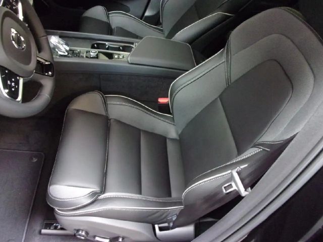 Volvo XC60 AWD Plus Recharge