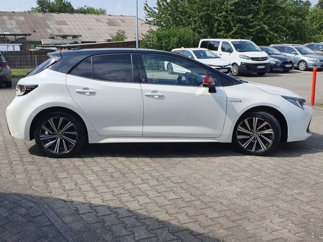 Toyota Corolla Hybride Team D