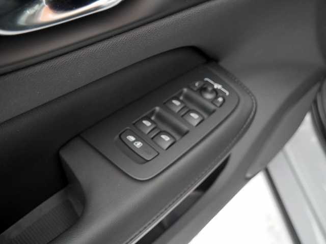 Volvo V60 AWD Plus T6