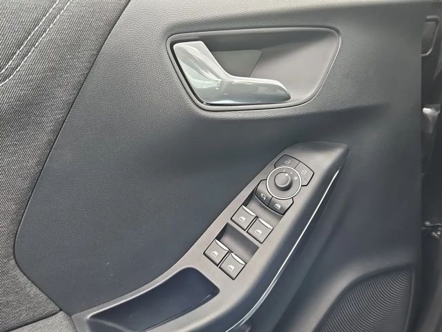 Ford Puma EcoBoost Titanium