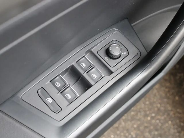 Volkswagen T-Roc 1,0 TSI Design *1. Besitz, Leder, LED*