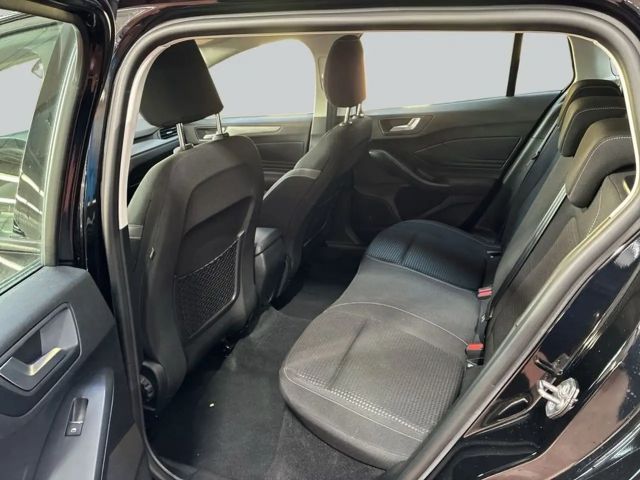 Ford Focus Cool & Connect EcoBoost Wagon