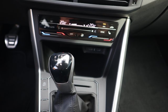 Volkswagen Polo Polo 1,0 TSI Active 5 Gang Klima Navi