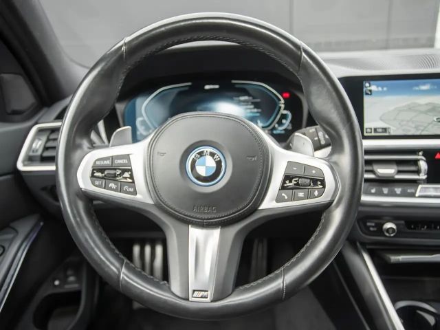 BMW 330 330e M-Sport Touring