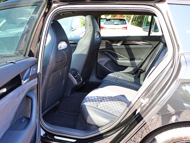 Volkswagen Passat DSG R-Line eHybrid