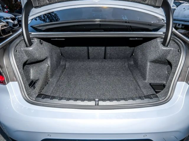 BMW 330 330d M-Sport Sedan xDrive