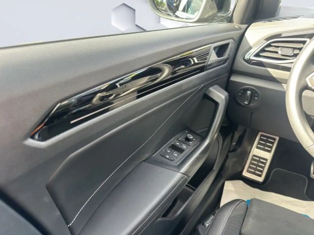 Volkswagen T-Roc 1.5 TSI DSG R-Line