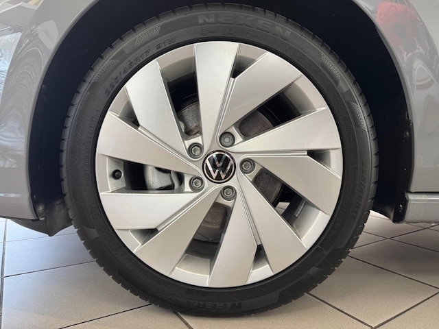 Volkswagen Golf 1.5 TSI Golf VIII Life