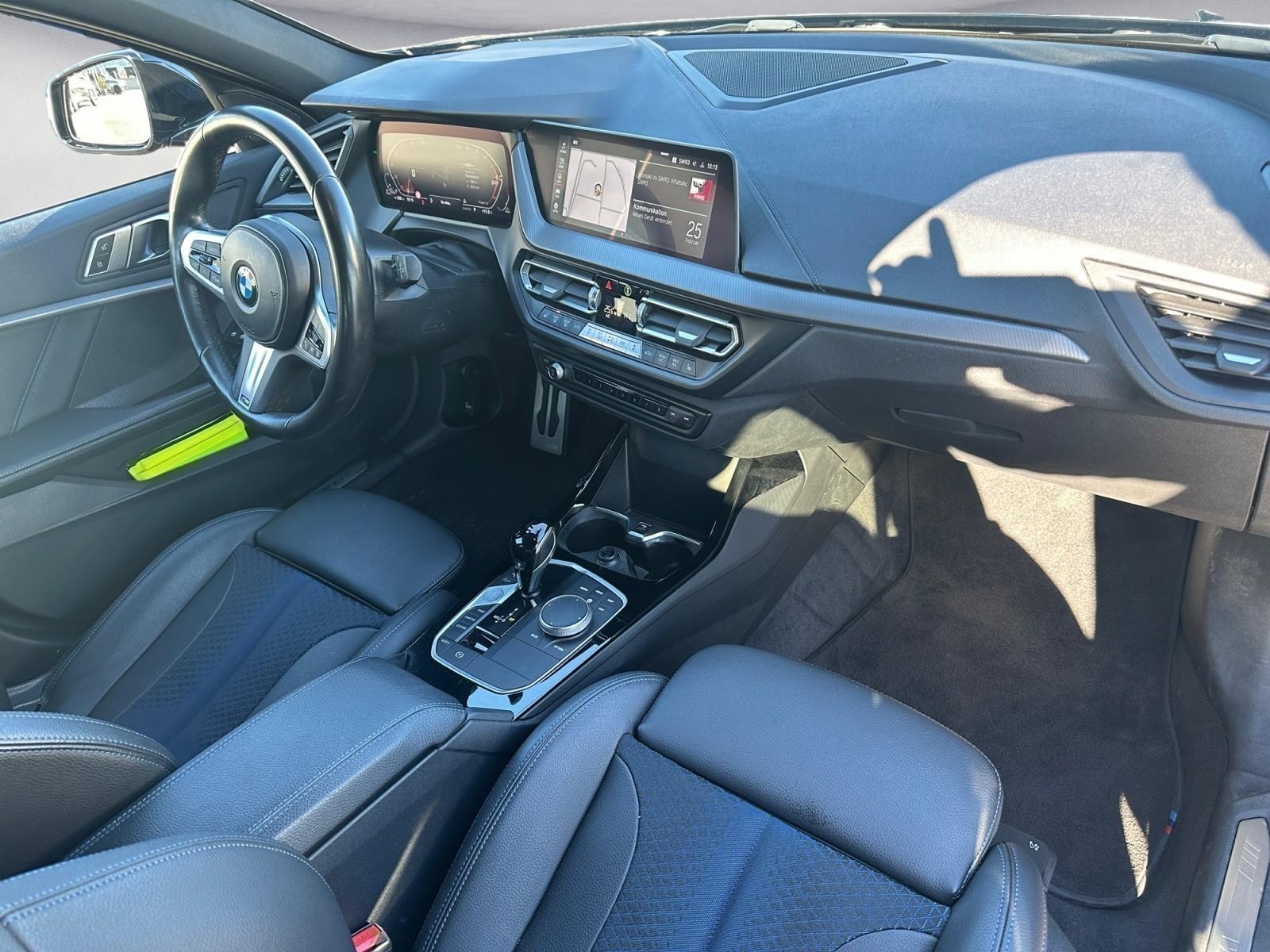 BMW 118 118d M-Sport Sedan