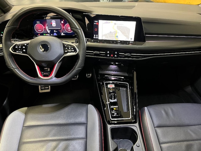 Volkswagen Golf 2.0 TSI DSG