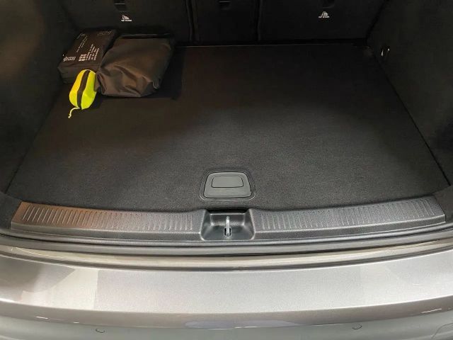 Mercedes-Benz B 200 AMG Line Sedan