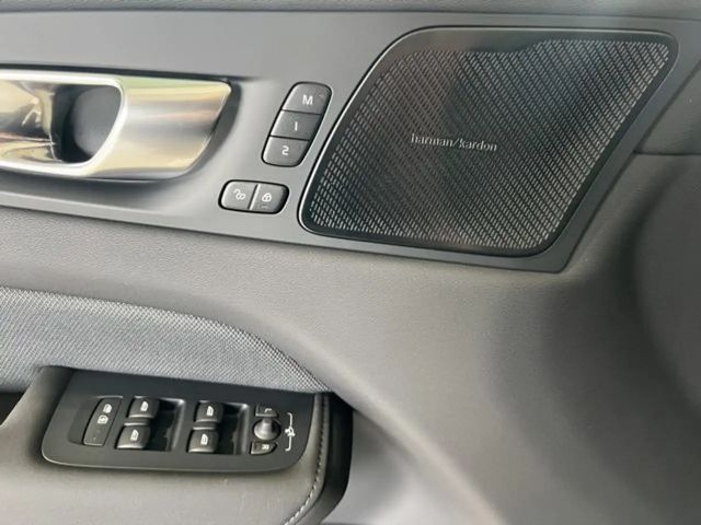 Volvo XC60 AWD Plus Recharge T6