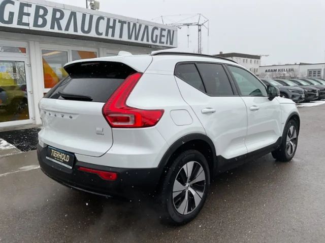 Volvo XC40 Dark Plus T4