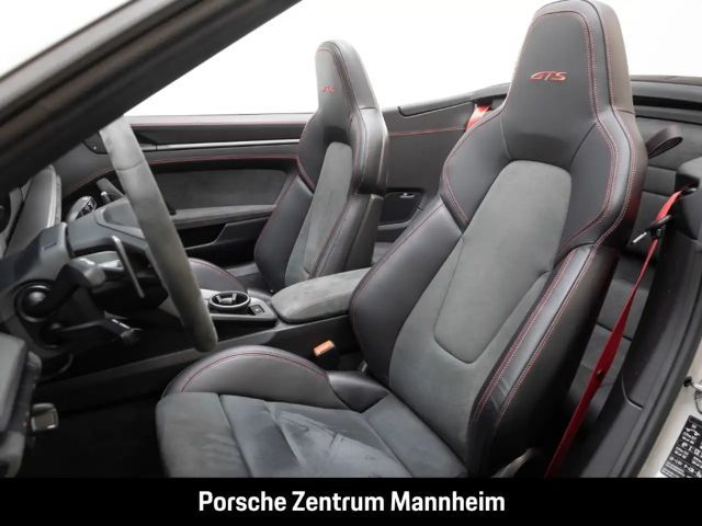 Porsche 992 Cabrio GTS