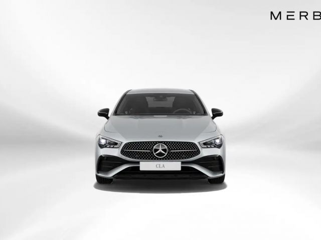 Mercedes-Benz CLA 180 AMG Line Coupé