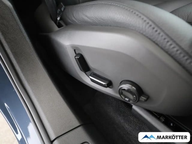 Volvo XC60 AWD Dark Plus T6