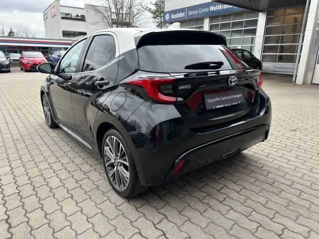 Toyota Yaris Hatchback Hybride VVT-i