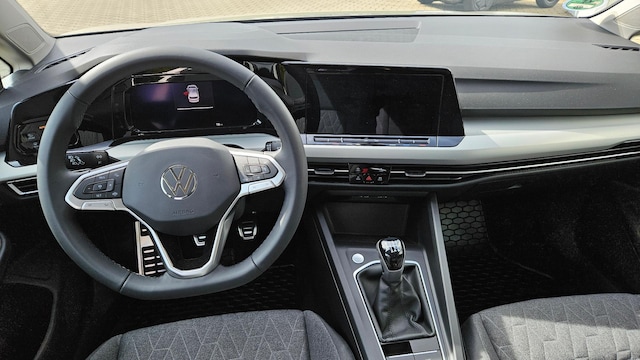 Volkswagen Golf Life