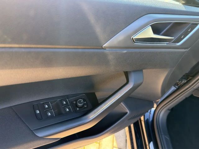 Volkswagen Taigo 1.5 TSI DSG R-Line