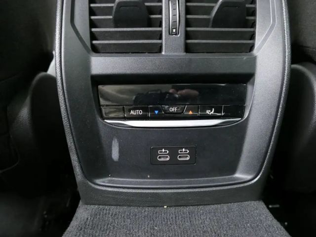 BMW 320 320d M-Sport Sedan