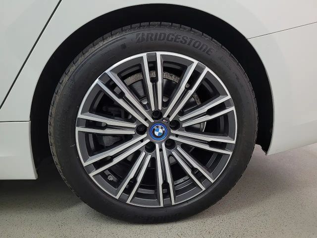 BMW 320 320e Touring xDrive