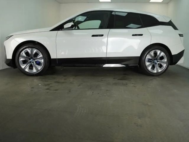 BMW iX xDrive40