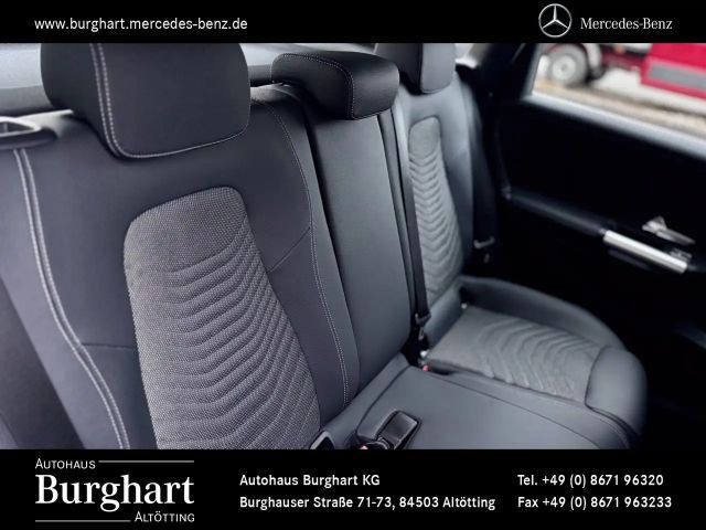 Mercedes-Benz B 180 Progressive Sedan